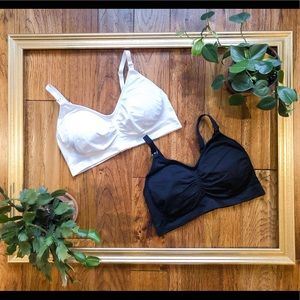 Set of two motherhood nursing bras